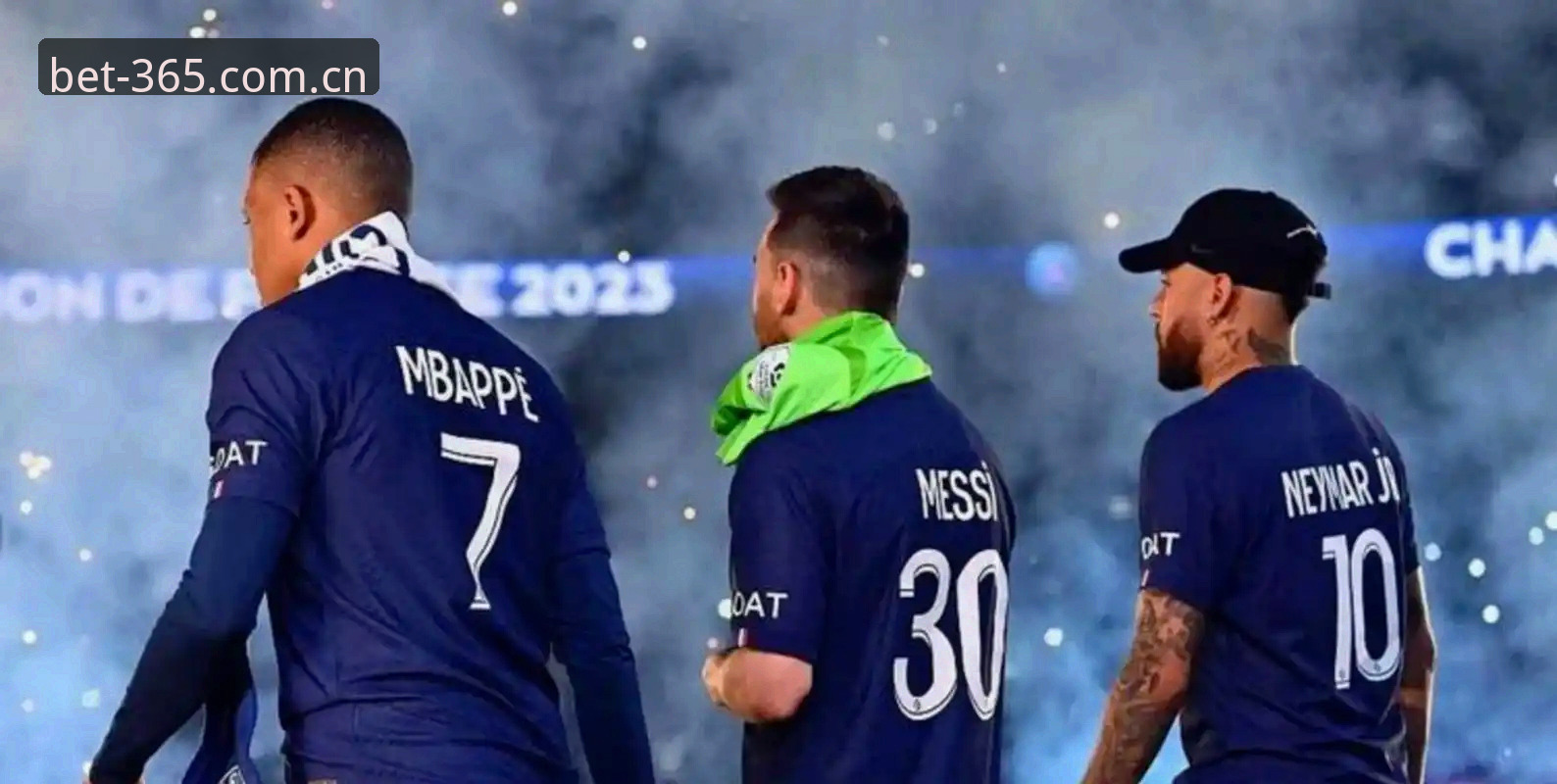 姆巴佩追平克洛泽的16球 vs 三次世界杯"梅开二度"：法国队大胜背后，数据揭示了什么？